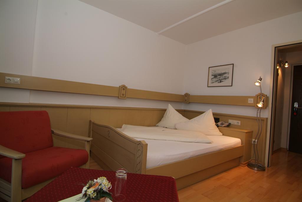 Hotel Loffele Weissbriach Εξωτερικό φωτογραφία